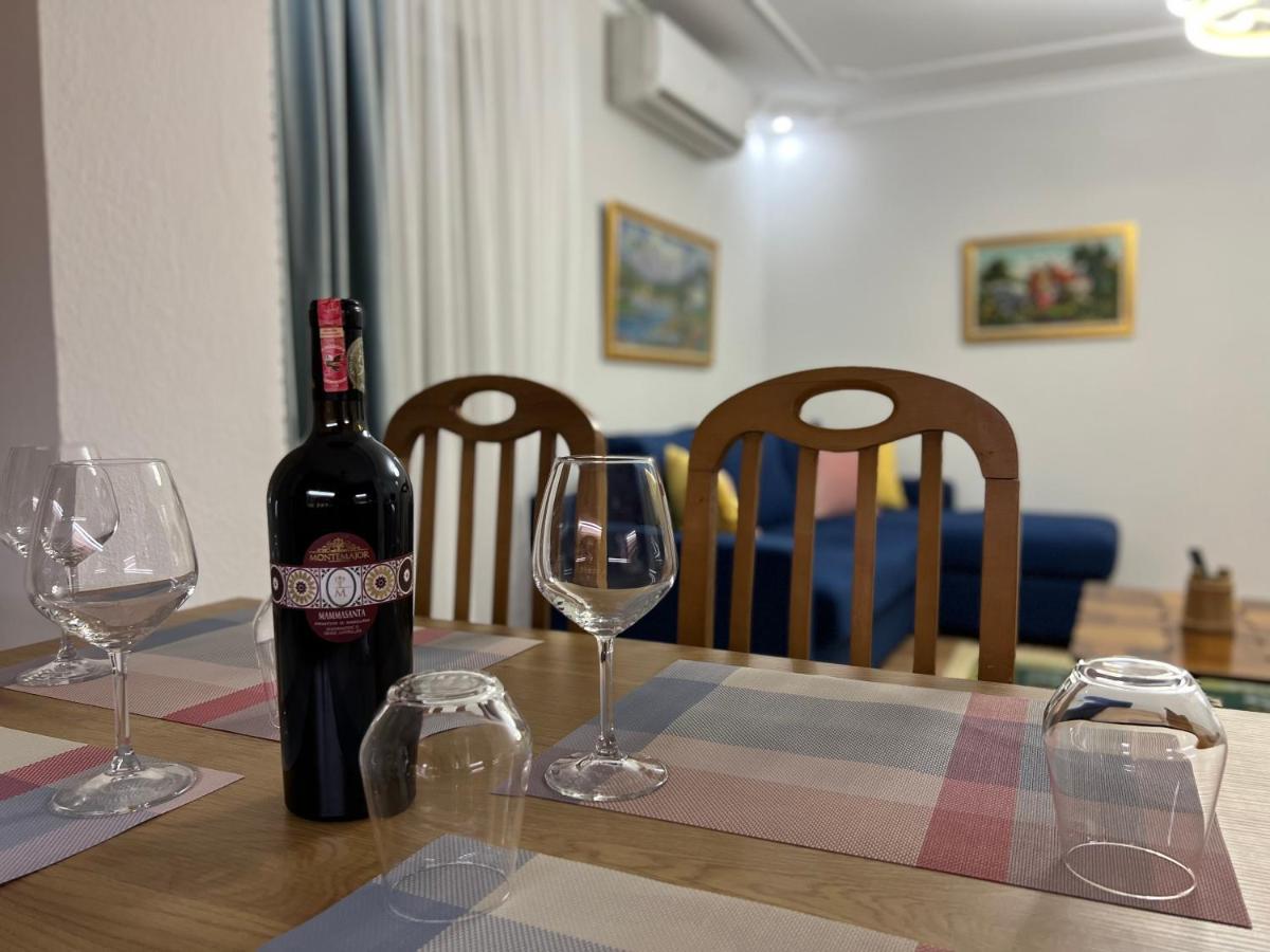 Chestnut Yard Villa Tirana Buitenkant foto